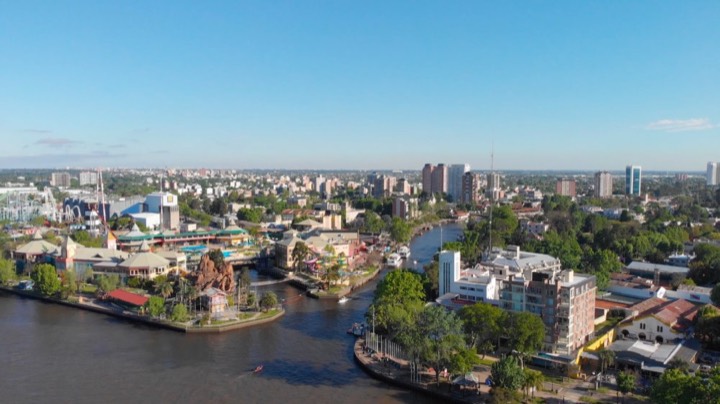 Tigre and the Puerto de Frutos