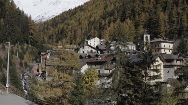Graines Castle, Val d'Ayas